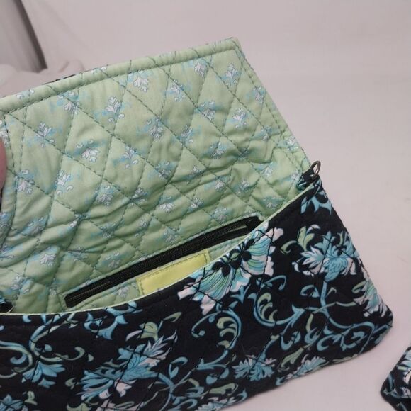 Set of two cosmetic bags. - Picture 6 of 13